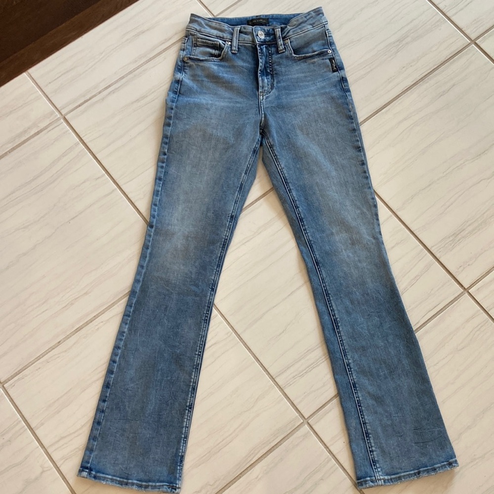 Women’s Silver Jeans Avery Slim bootcut jean size 25x31